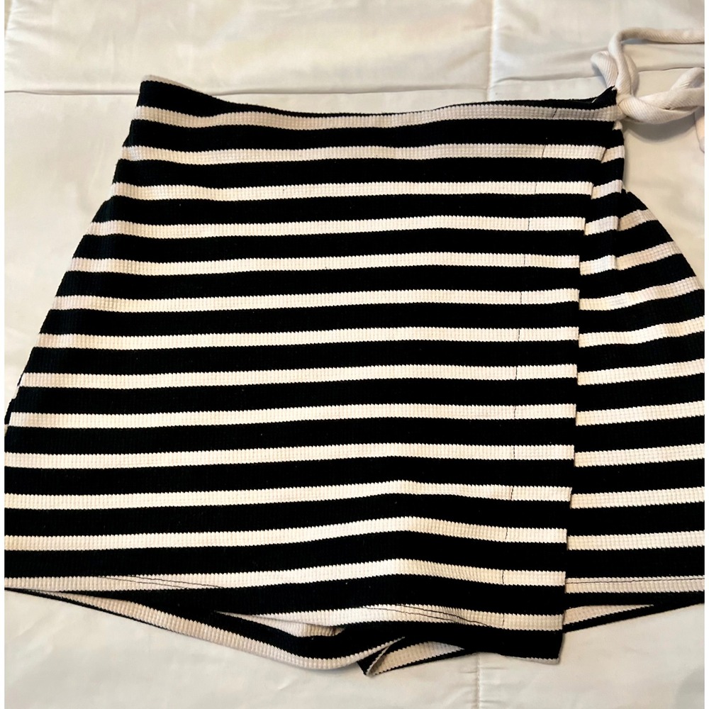 Kirious Los Angeles Women's Black Cream Striped Preppy Wrap Skort Tie Waist-M
